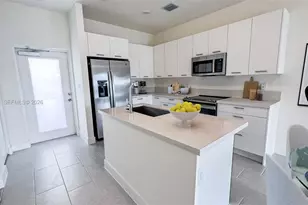 8167 NW 41st St, Doral, FL 33166 - Photo 4