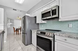 3640 Yacht Club Dr, Aventura, FL 33180 - Photo 6