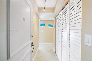 2900 NE 30th St, Fort Lauderdale, FL 33306 - Photo 14