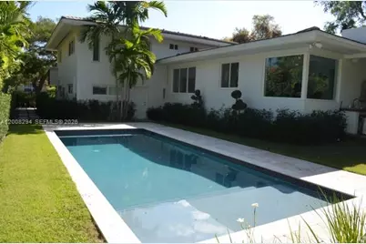 173 S Shore Dr S, Miami, FL 33133 - Photo 12