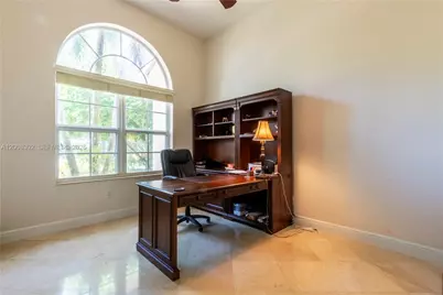 12743 N Winners Cir, Davie, FL 33330 - Photo 8