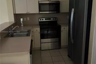 2201 SE 24th Pl, Homestead, FL 33035 - Photo 2