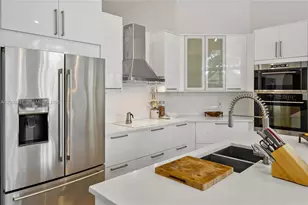 2973 NW 97th Ct, Doral, FL 33172 - Photo 10