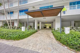 607 Ocean Dr, Key Biscayne, FL 33149 - Photo 32
