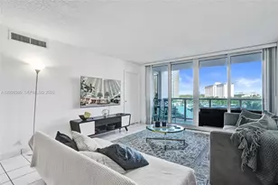 100 Bayview Dr, Sunny Isles Beach, FL 33160 - Photo 6