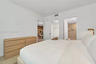 77 SE 5, Miami, FL 33131 - Photo 12