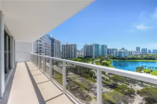 3701 N Country Club Dr, Aventura, FL 33180 - Photo 14