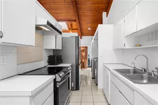 2679 S Parkview Dr, Hallandale Beach, FL 33009 - Photo 12
