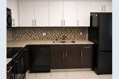 405 Lakeview Dr #202, Weston, FL 33326 - Photo 4