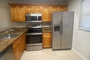 9943 Nob Hill Pl, Sunrise, FL 33351 - Photo 4