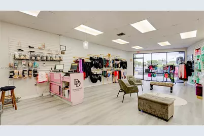68 169 St, Hialeah, FL 33015 - Photo 10