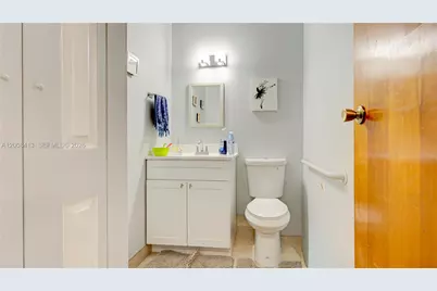 68 169 St, Hialeah, FL 33015 - Photo 22