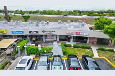 68 169 St, Hialeah, FL 33015 - Photo 2