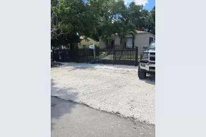1342 NW 42nd St, Miami, FL 33142 - Photo 2