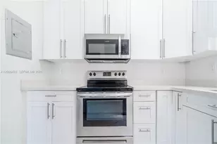 9804 NW 37th St, Sunrise, FL 33351 - Photo 12