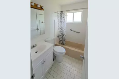 250 NE 41st St #250, Oakland Park, FL 33334 - Photo 8