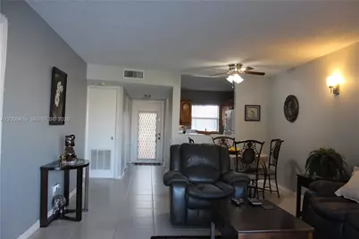 9480 Sunrise Lakes Blvd #204, Sunrise, FL 33322 - Photo 4