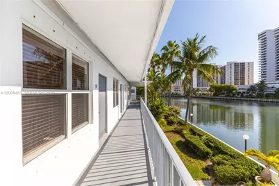 2445 Lake Pancoast Dr #M, Miami Beach, FL 33140 - Photo 12