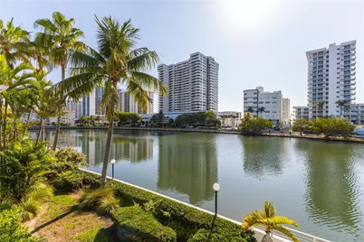 2445 Lake Pancoast Dr #M, Miami Beach, FL 33140 - Photo 16