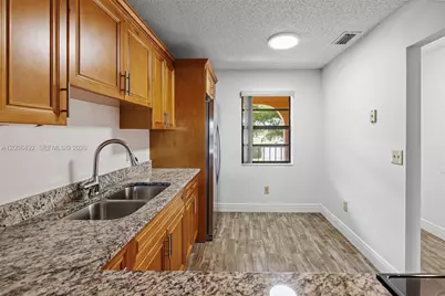 145 Lake Nancy Ln #230, West Palm Beach, FL 33411 - Photo 8