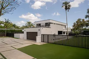 10475 SW 72nd Ave, Pinecrest, FL 33156 - Photo 8