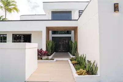 10475 SW 72nd Ave, Pinecrest, FL 33156 - Photo 2