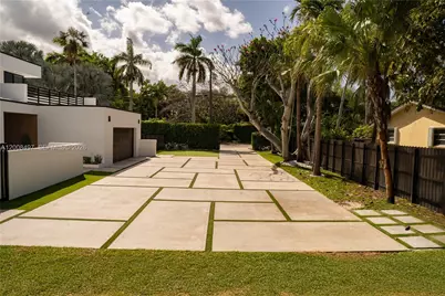 10475 SW 72nd Ave, Pinecrest, FL 33156 - Photo 8