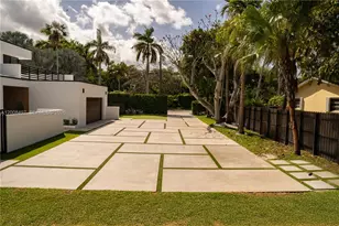 10475 SW 72nd Ave, Pinecrest, FL 33156 - Photo 8