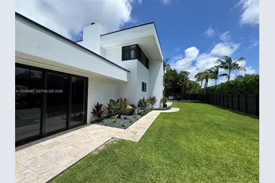 10475 SW 72nd Ave, Pinecrest, FL 33156 - Photo 14