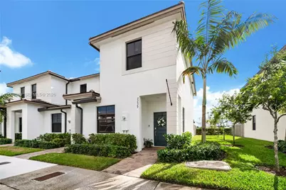 23529 SW 127th Pl, Homestead, FL 33032 - Photo 1