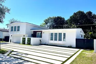 19960 Highland Lakes Blvd, Miami, FL 33179 - Photo 2