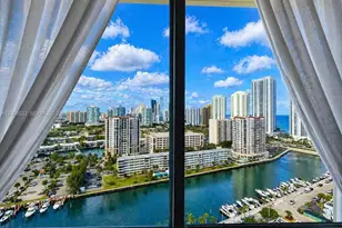 300 Bayview Dr, Sunny Isles Beach, FL 33160 - Photo 10