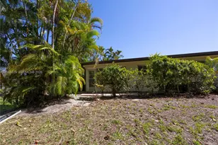 1031 Pine Isle Ln, Naples, FL 34112 - Photo 22