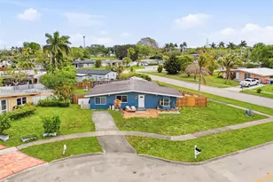 2202 NW 61st Pl, Margate, FL 33063 - Photo 2