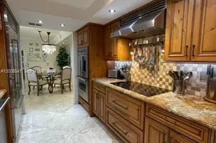 1121 Crandon Blvd, Key Biscayne, FL 33149 - Photo 10
