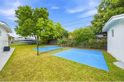 10860 SW 40th Ter, Miami, FL 33165 - Photo 28