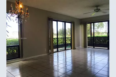 3050 Presidential Way #101, West Palm Beach, FL 33401 - Photo 2