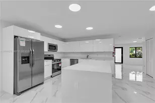 152 NW 18th St, Homestead, FL 33030 - Photo 8