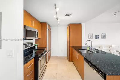 10275 Collins Ave #327, Bal Harbour, FL 33154 - Photo 10