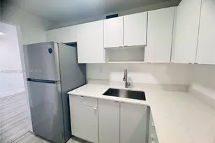 6095 W 18th Ave, Hialeah, FL 33012 - Photo 8
