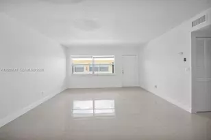 563 SW Kathy Ct, Margate, FL 33068 - Photo 2