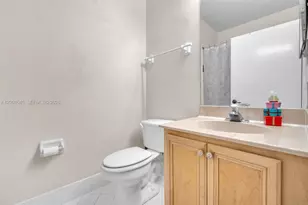 4266 SW 10th Pl, Deerfield Beach, FL 33442 - Photo 10
