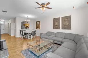 4266 SW 10th Pl, Deerfield Beach, FL 33442 - Photo 4