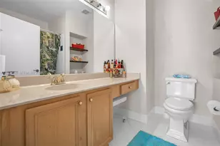 4266 SW 10th Pl, Deerfield Beach, FL 33442 - Photo 12