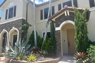 3211 SE 6th St, Homestead, FL 33033 - Photo 2