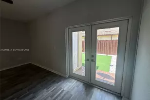 3211 SE 6th St, Homestead, FL 33033 - Photo 10