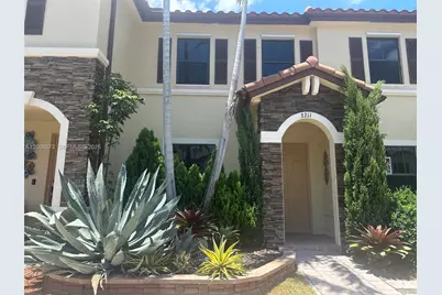 3211 SE 6th St, Homestead, FL 33033 - Photo 1