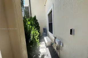 3211 SE 6th St, Homestead, FL 33033 - Photo 4
