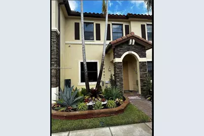 3211 SE 6th St, Homestead, FL 33033 - Photo 1