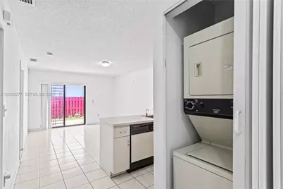 8800 NW 118th St, Hialeah Gardens, FL 33018 - Photo 8